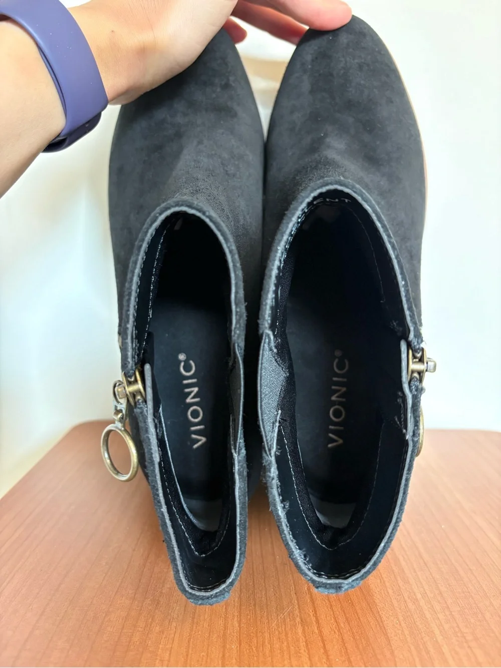 Vionic Hazal Water Repellent Suede Ankle Boots Wedge Heel US Women's size 9.5